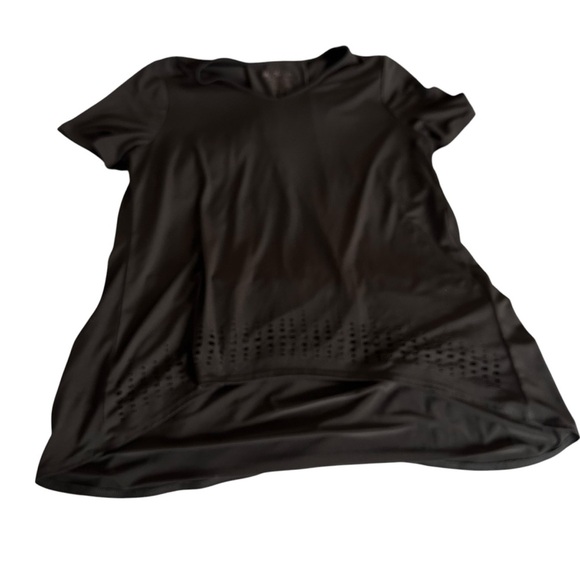 Chico's Black Relaxed Short Sleeve T-Shirt - Picture 1 of 3
